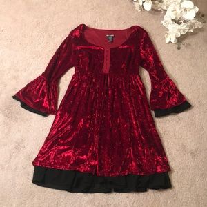 Witchy red velvet dress with flowing arms